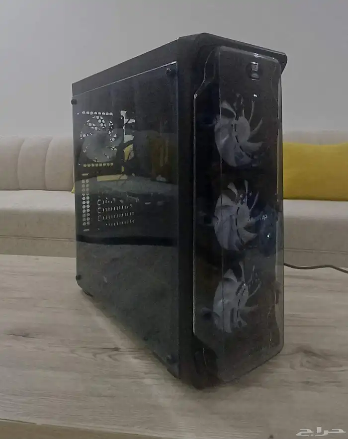 للبيع كمبيوتر ألعاب وتصميم ودراسة PC 4