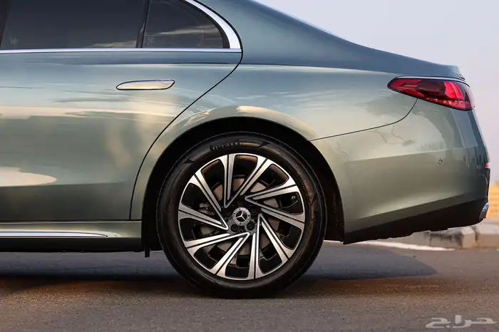 مرسيدس E300 شبه زيرو 13