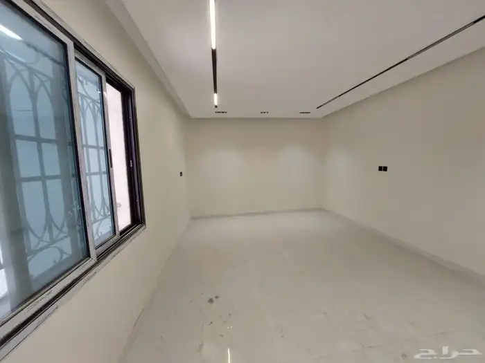 للبيع شقه تمليك أرضية نظم دبلكس مخطط 71 جديدة مدخل خاص 4