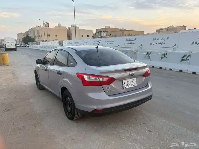 للبيع فورد 2014 مخزنه 13