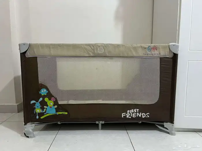 محبس أطفال مع فراش 4