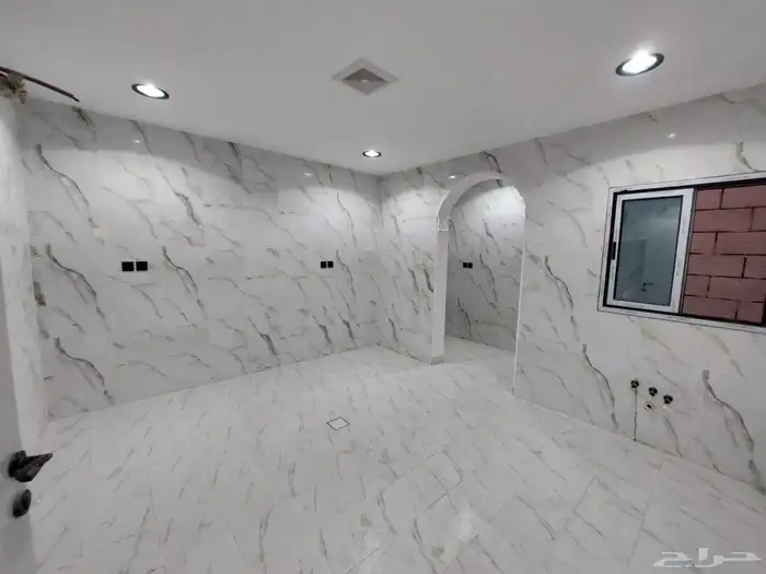 للبيع شقه تمليك أرضية نظم دبلكس مخطط 71 جديدة مدخل خاص 7