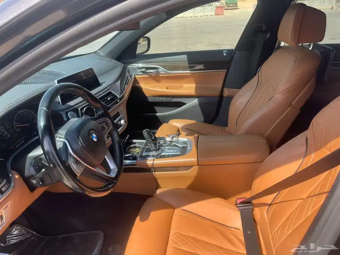 BMW 740L 2019 فل كامل 7
