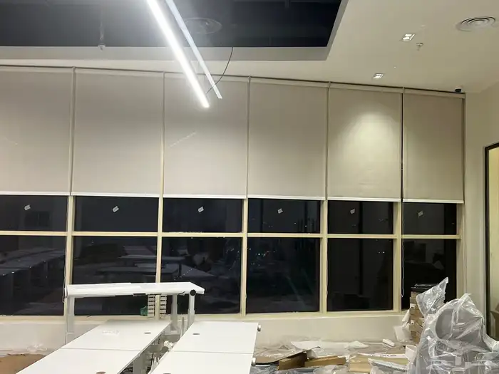 ستائر رول يدويه وكهربائيه ضمان 8 سنوات 2