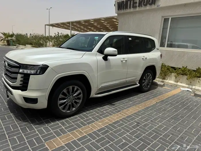 جيب لاندكروزر 2022 1