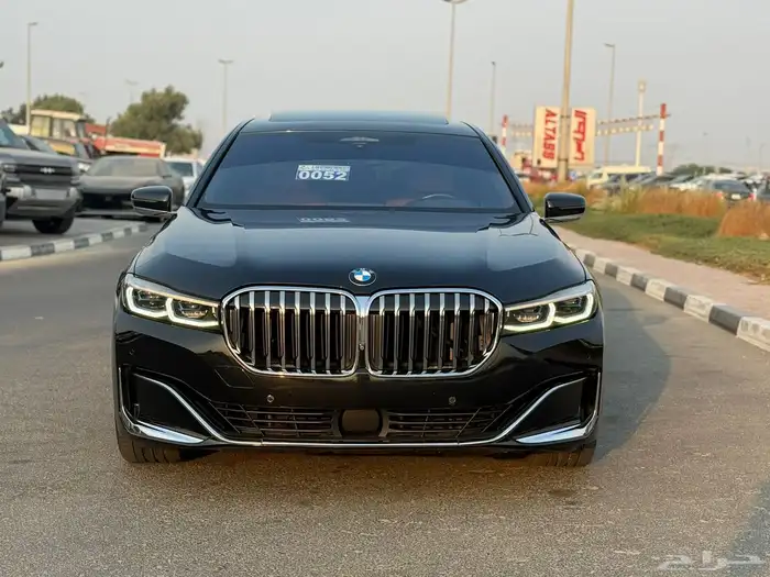 BMW 750 خليجي موجودة بدبي موديل 2021 موجودة بدبي 0