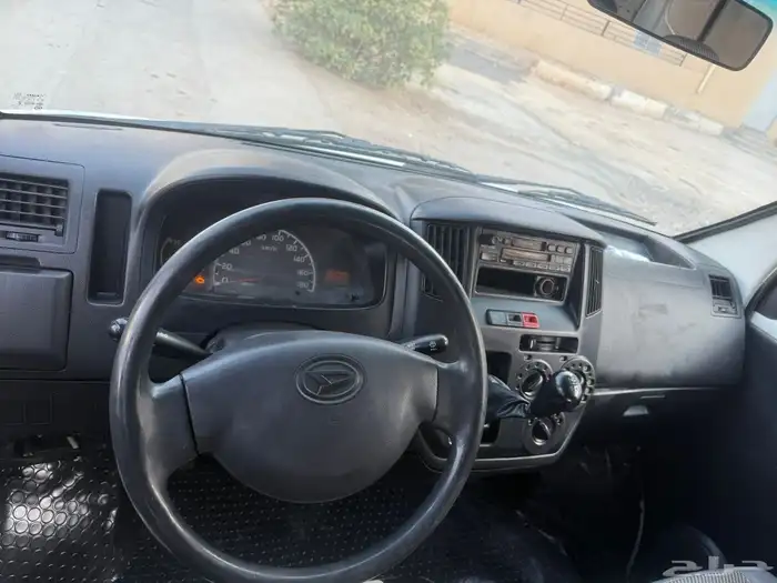 فان دايهاتسو 2012 4