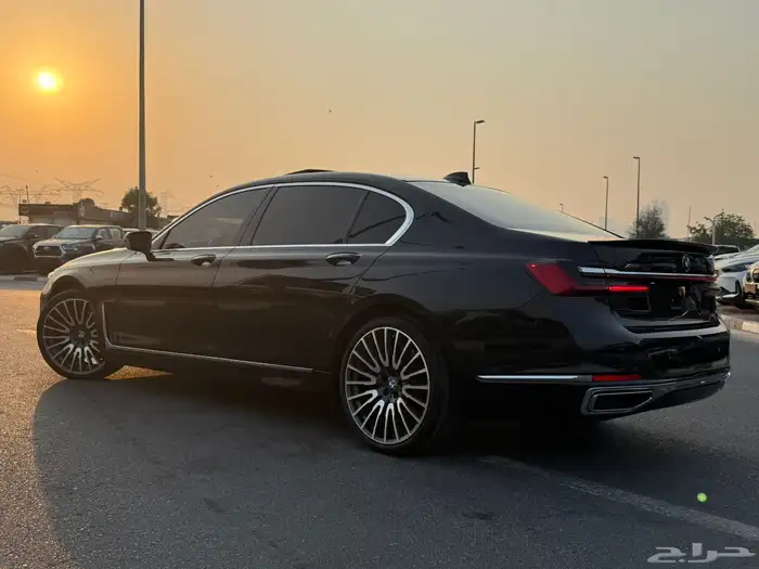 BMW 750 خليجي موجودة بدبي موديل 2021 موجودة بدبي 15