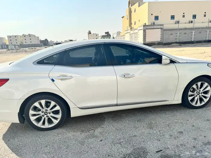 ازيرا للبيع موديل 2013 2