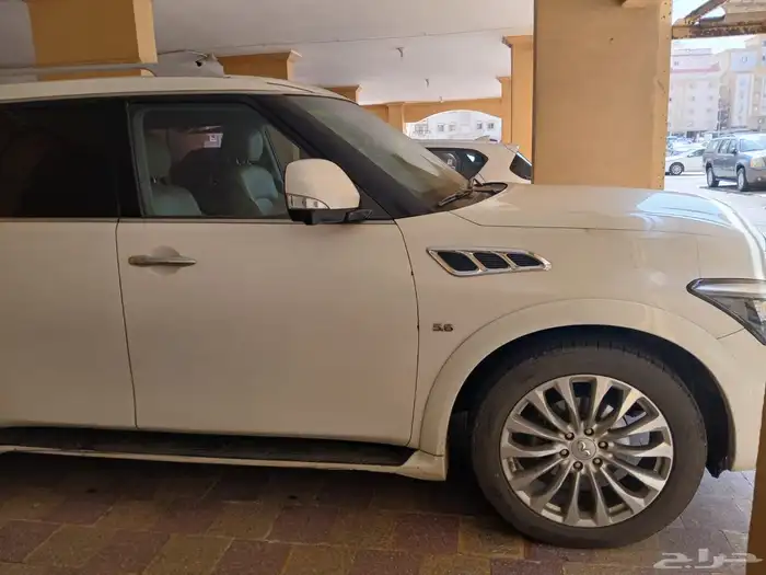 انفينتي QX80 1