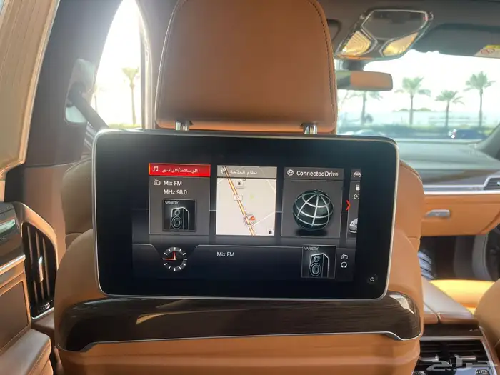 BMW 740L 2019 فل كامل 4