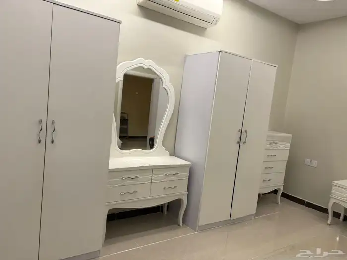 اثاث غرفة نوم كامله لنفرين منفصله  اثاث سليم و بحالة ممتازه 2