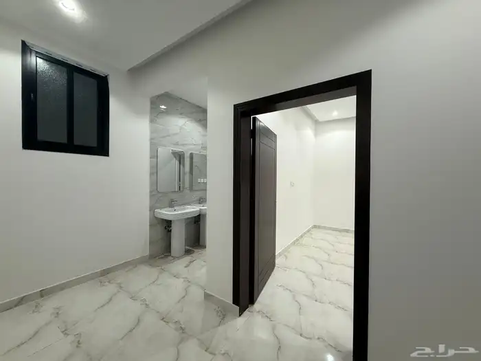 شقق بالمداين متبقي شقه علويه ب370 000 فقط 5