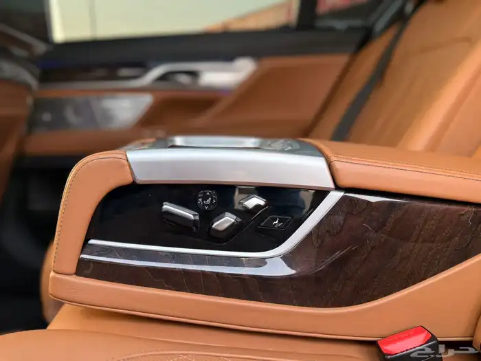 BMW 750 خليجي موجودة بدبي موديل 2021 موجودة بدبي 10