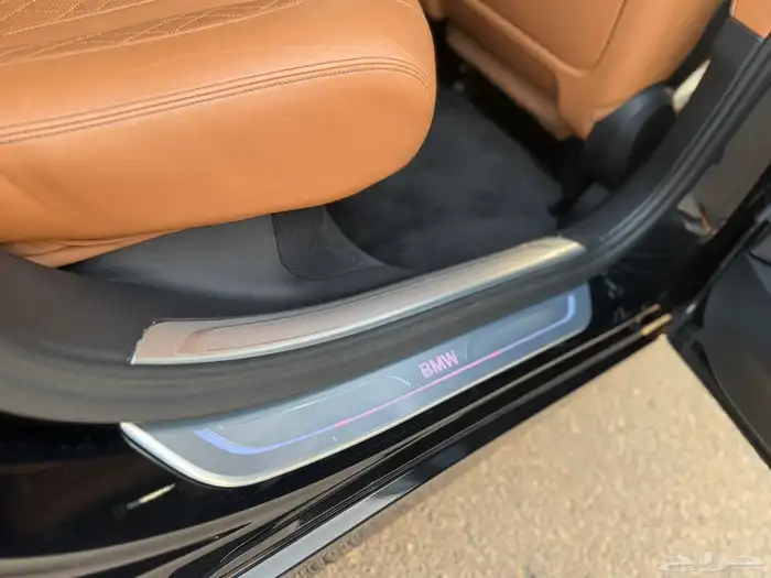 BMW 750 خليجي موجودة بدبي موديل 2021 موجودة بدبي 9