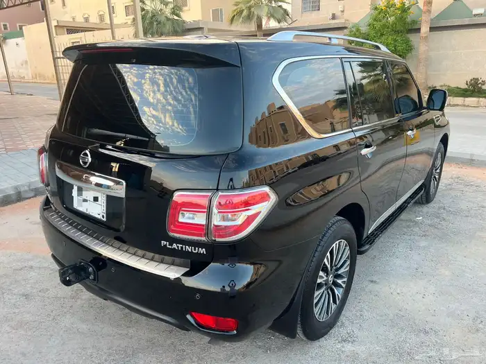 نيسان باترول 2019 بلاتينوم نظيف 6