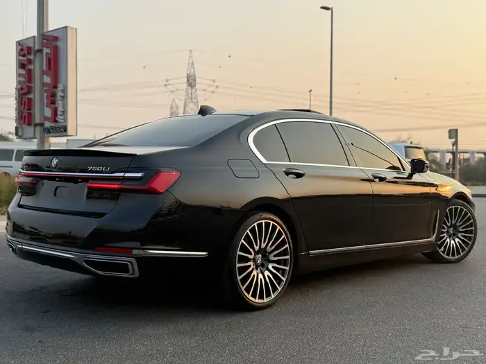 BMW 750 خليجي موجودة بدبي موديل 2021 موجودة بدبي 16