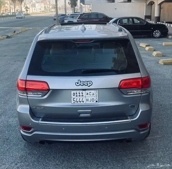 جيب قراند شروكي 2015 2