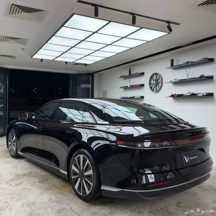 لوسيد اير 2025 الممشى اقل من 100 كيلو 1