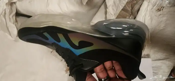 للبيع جزمات اسبورت وا اسليبر بي أسعار الجمله 37