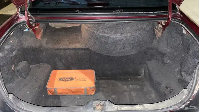 فورد ماركيز 2010 11