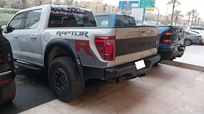 فورد رابتر ار للايجار لموسم الشتويه و الكشتات 2024 رصاصي 0