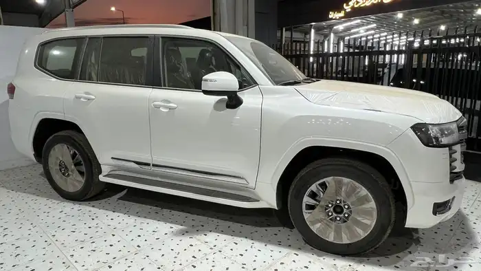 لاند كروزر 2025 GXR3 1