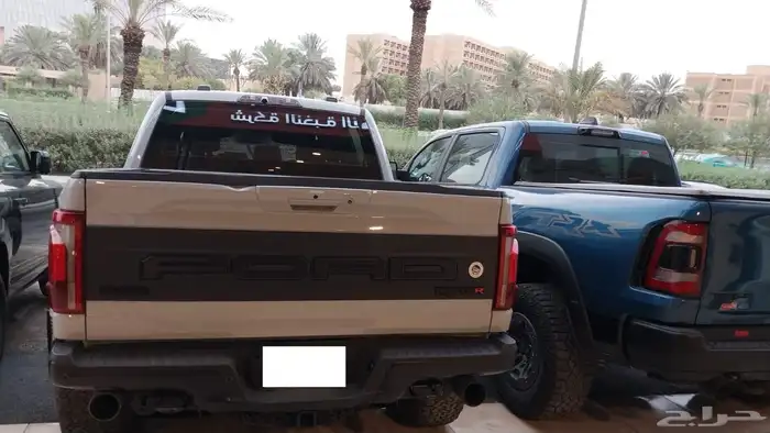 فورد رابتر ار للايجار لموسم الشتويه و الكشتات 2024 رصاصي 2