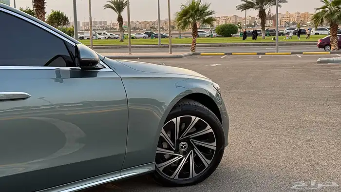 مرسيدس E300 شبه زيرو 12