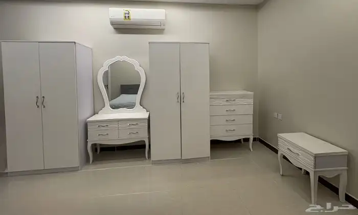 اثاث غرفة نوم كامله لنفرين منفصله  اثاث سليم و بحالة ممتازه 4