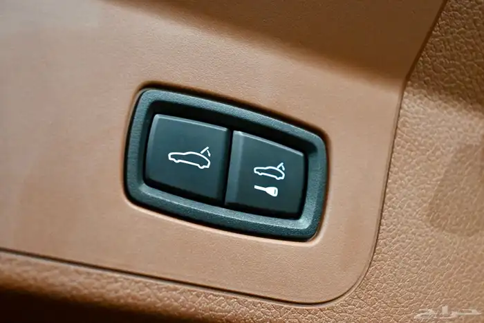 بورش باناميرا Panamera executive 2022 ضمان وصيانه مجانيه 20