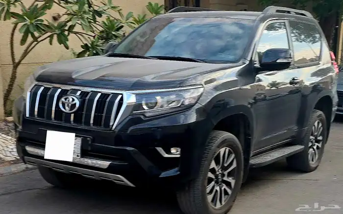 برادو ربع بابين 2023 اسود 0