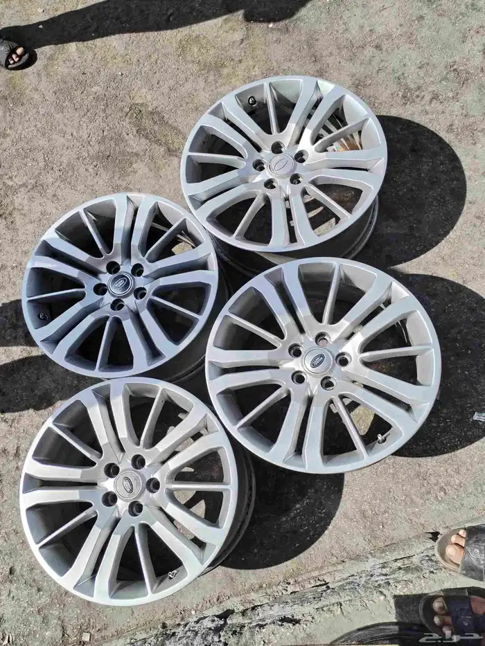 جنوط رنج روفر مقاس 20اصلي وكالة نضيفه مره موديل 2013 0