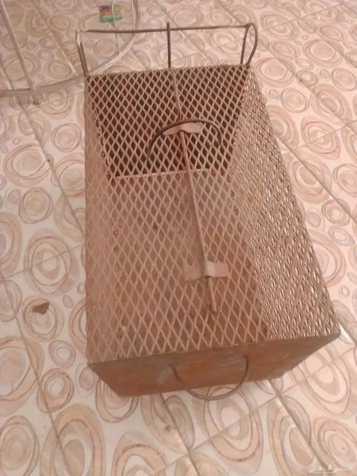 سنارات صيد سمك استخدم نظيف لبيع حسب سوم وقفص حديد 1