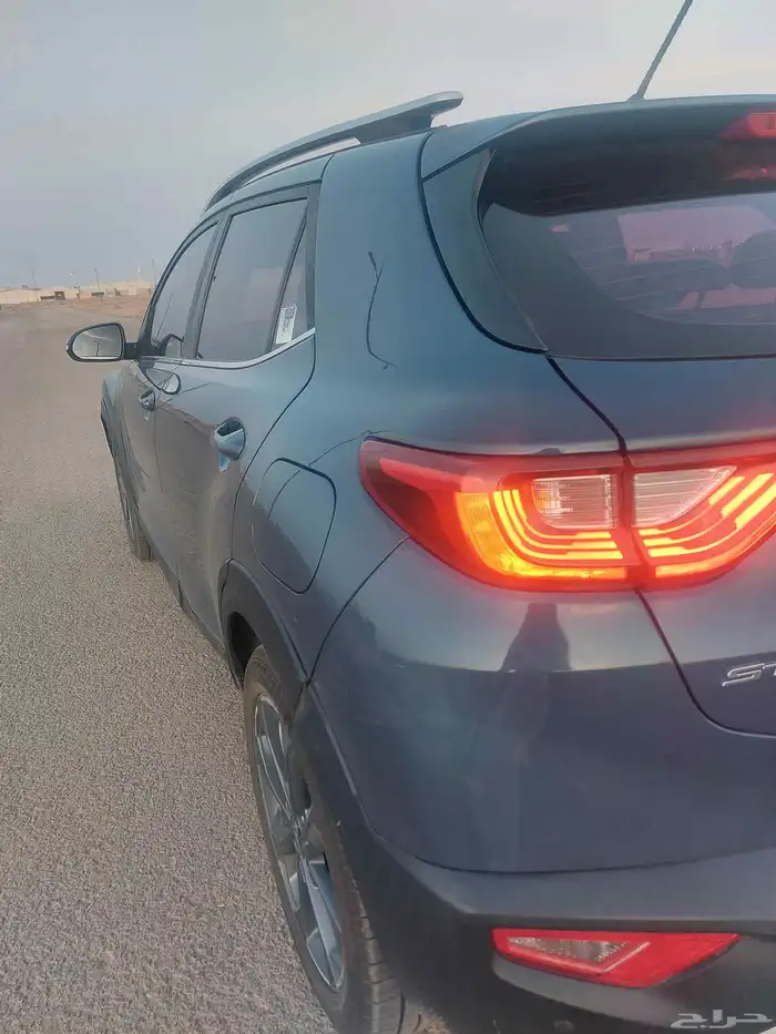 للبيع كيا ستونيك ديزل 2018 5