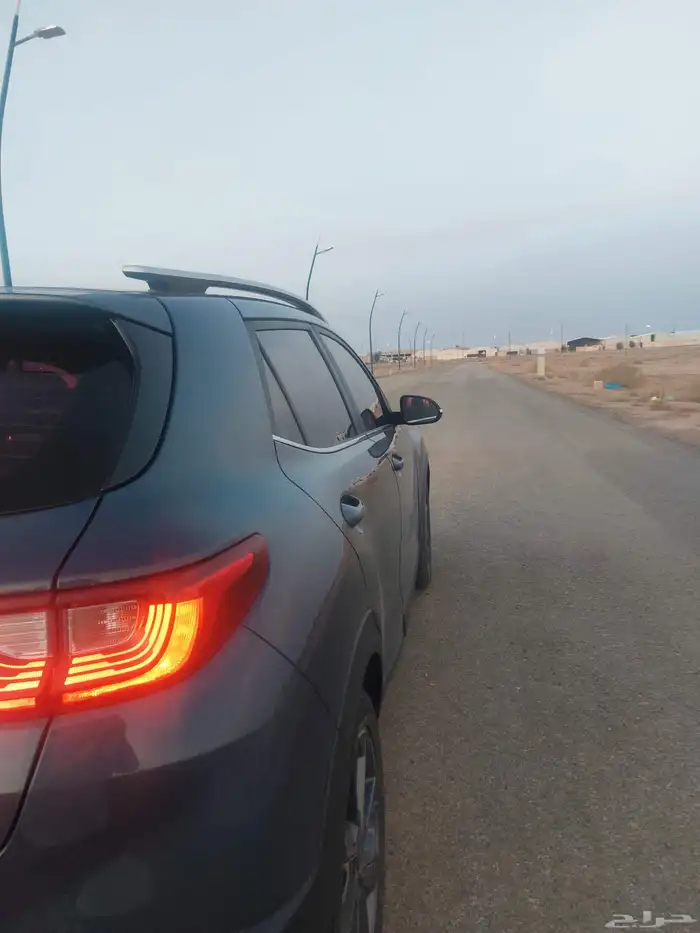 للبيع كيا ستونيك ديزل 2018 4