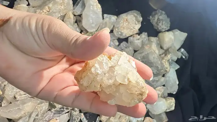 احجار مستخرجه من تحت الارض 26