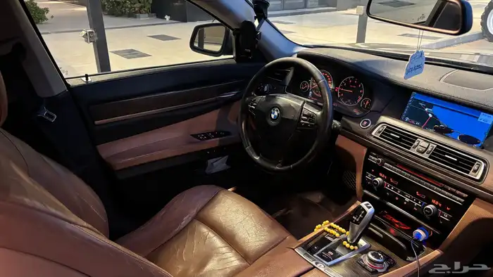 بي ام دبليو 2010 11