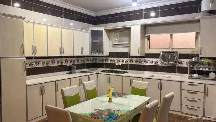 شقة مفروشة فاخرة في حي شوران 3غرف 11