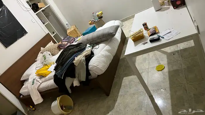 اثاث مع ثلاجه شبه جديد 2