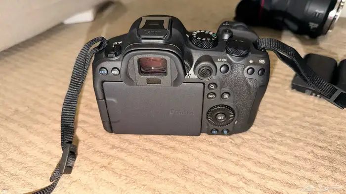 كاميرا كانون (EOS R6 Mark 2)   عدسة كانون (RF 24 105) 9