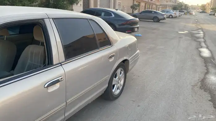 للبيع فور شد بلد على يوجد طقه يسار واضح بصوره مع 5