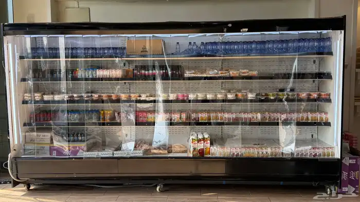 ثلاجة عرض كبيرة للبيع   حالة ممتازة 0