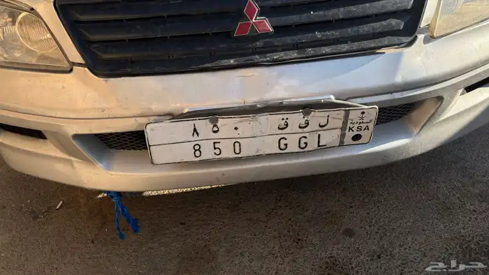 لوحة سيارة على السوم 1