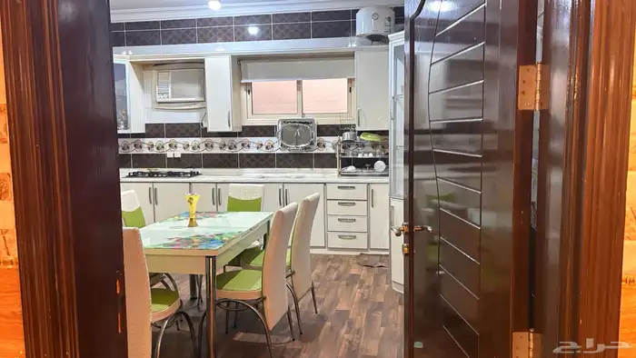 شقة مفروشة فاخرة في حي شوران 3غرف 8