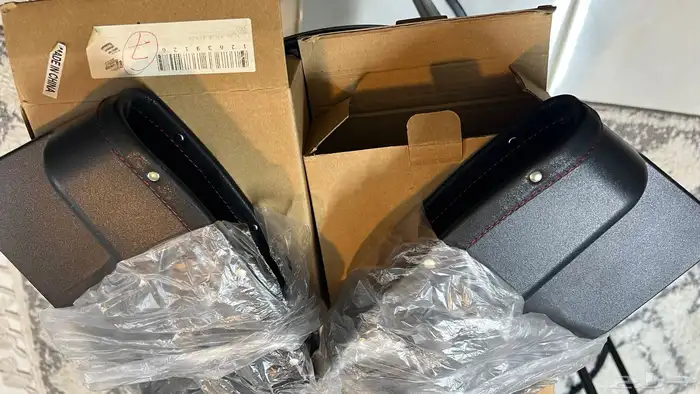 منظم جانبي للسيارة موفر للمساحة للجوال والمفاتيح 0