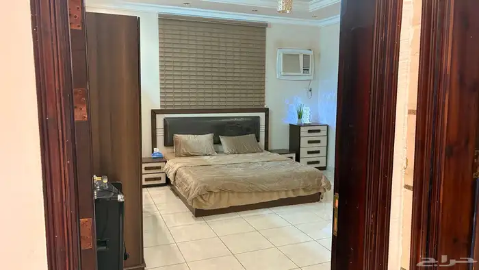 شقة فاخرة مفروشة ثلاث غرف قابله لزيادة تصبح 5 غرف مع مسبح 9