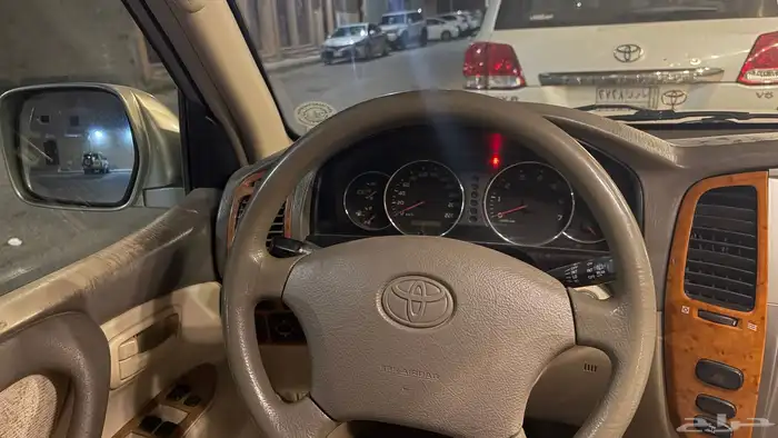 للبيع لاندكرورز 2004جي اكس 8