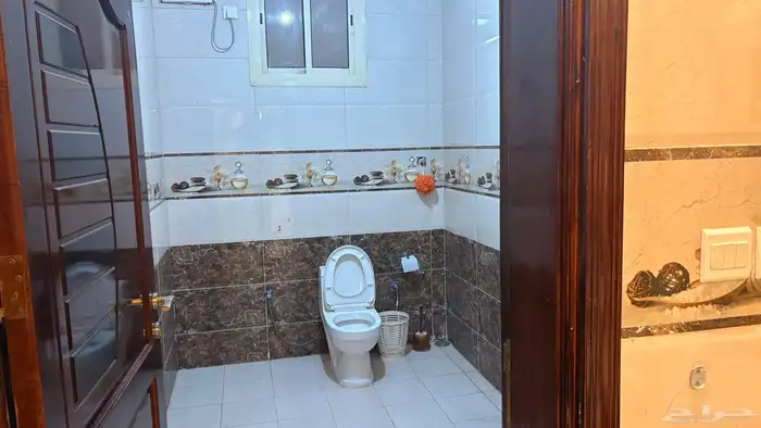 شقة فاخرة مفروشة ثلاث غرف قابله لزيادة تصبح 5 غرف مع مسبح 8