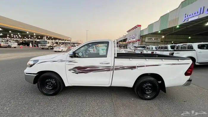 هايلوكس 2023 غماره GLX بنزين 3